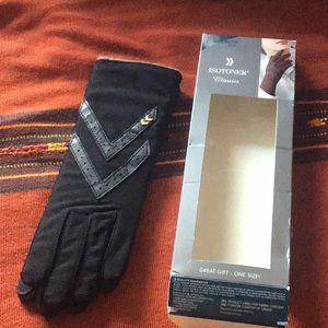 Bundle NEW Isotoner Classics one size